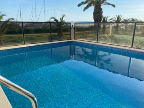 House for 20 People With Pool Next to the Beach